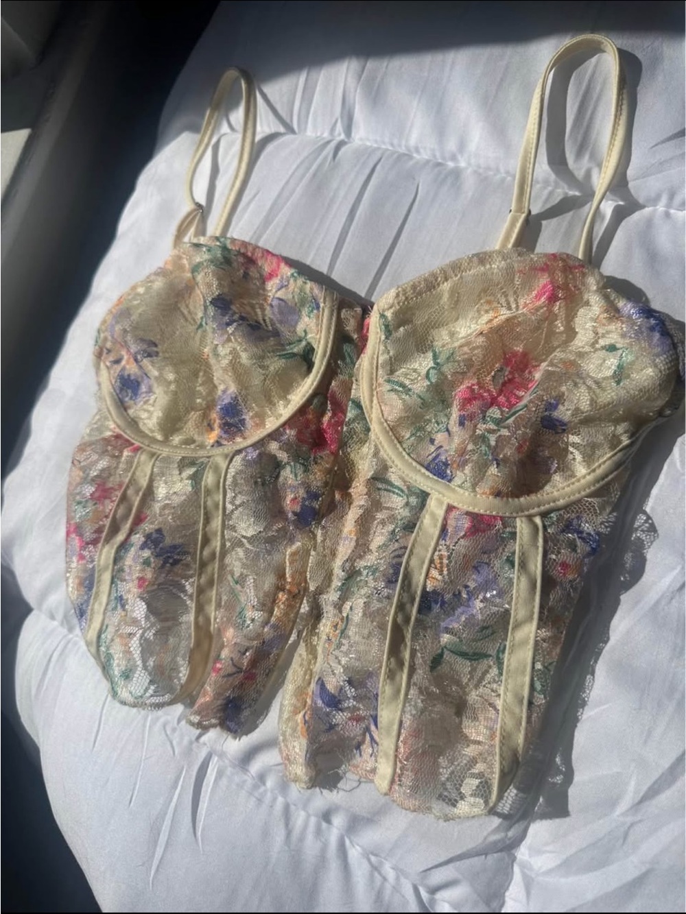 Forever 21 Cream Floral Lace Bustier Cami - Picture 2 of 7